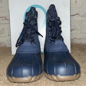 Baretraps Fabulous Duck Boots Navy sz 9